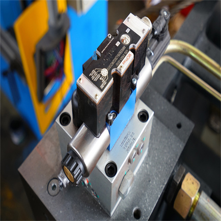 Maskiner för tillverkning av aluminiumplåt Bromsar Press Mini Hand Stålplåt Böjning Rullmaskin Sdmt kantpress