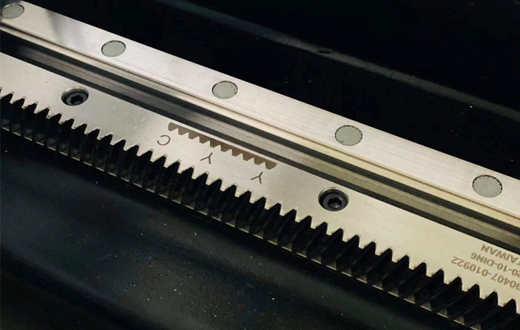 3015 fiberlaserskärmaskin för höghastighetsskärning av 1-6 mm metallmaterial