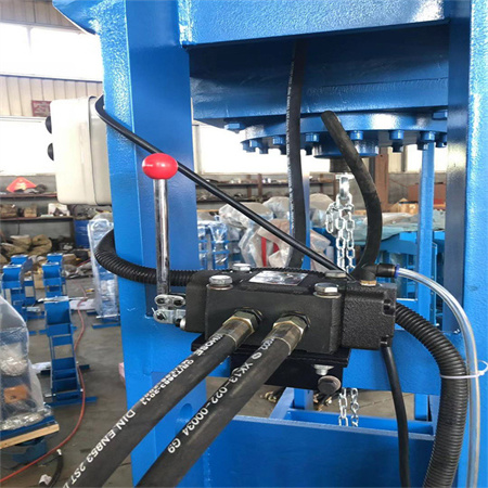 Support Skräddarsydda tjänster Fyrkolumn fyrstrålig 100 ton hydraulisk pressmaskin med transportband