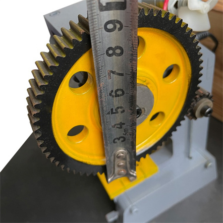 Automatisk CNC hydraulisk fyrkantsrörsrörsmaskin för vinkelhål