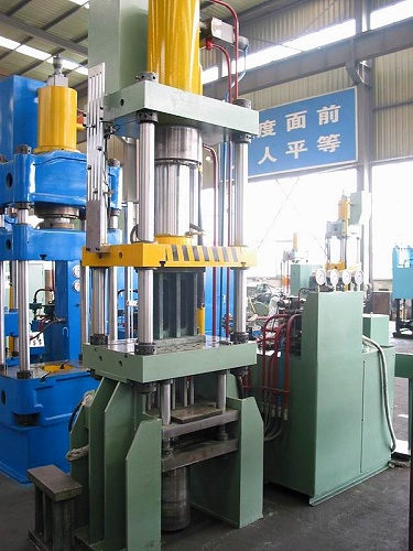 Metallhålsstansmaskiner Djupdragning 100 ton fyra kolumn hydraulisk pressmaskin